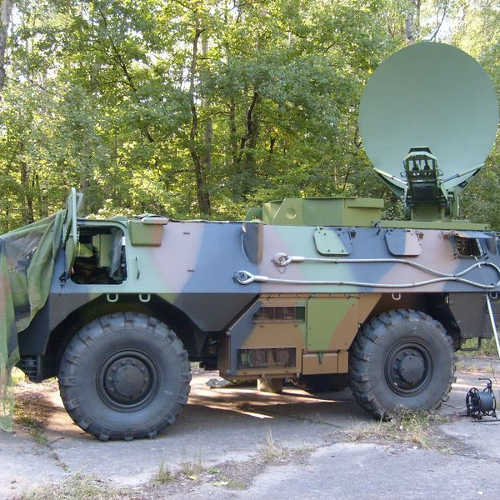 Véhicule de transmission radio